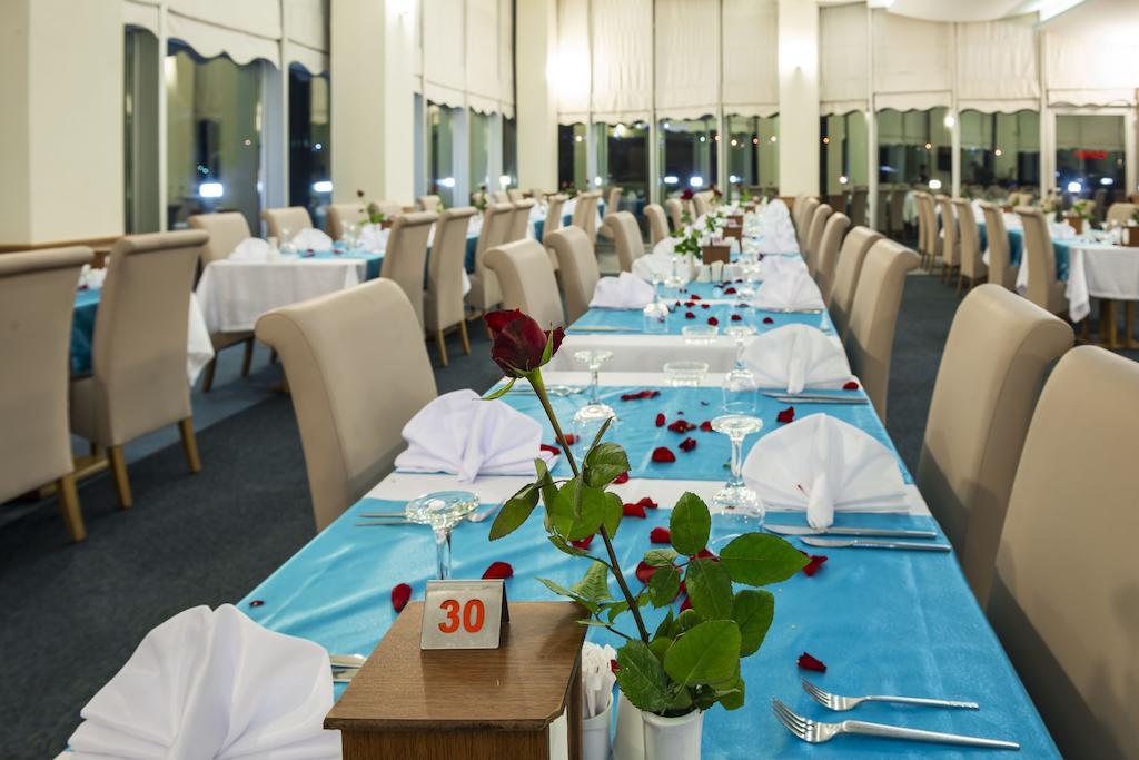 Ege Sevilen Hotel Turgutlu ภายนอก รูปภาพ